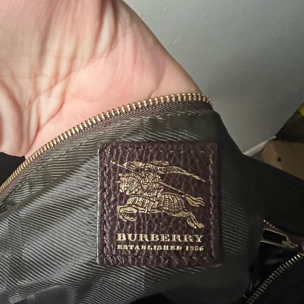 Burberry Quilted House Check Manor Purse - Picture 6 of 9